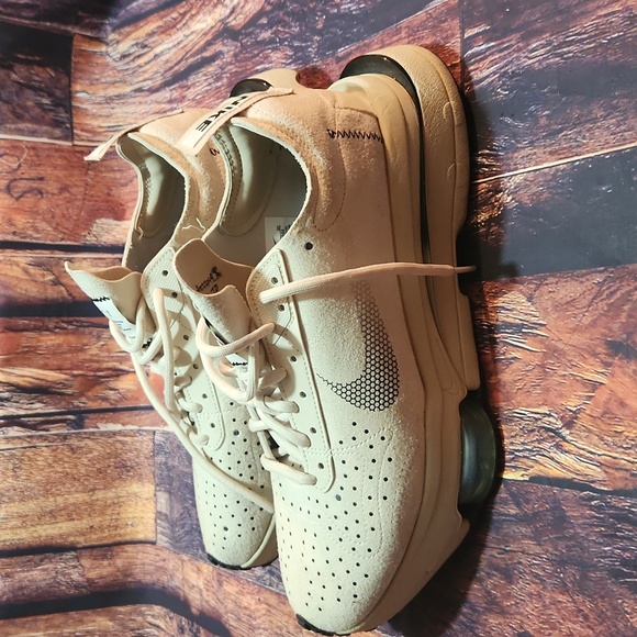 Nike Air Zoom Sneakers - Picture 2 of 4